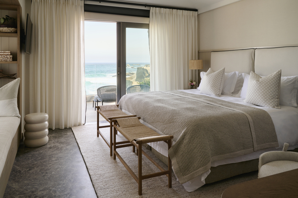 Nalu Villa, Glen Beach, Cape Town, South Africa. Client: Zambezi Crescent. Interior Designer & Stylist: Jena Gradwell. Photographer: Mark Williams.