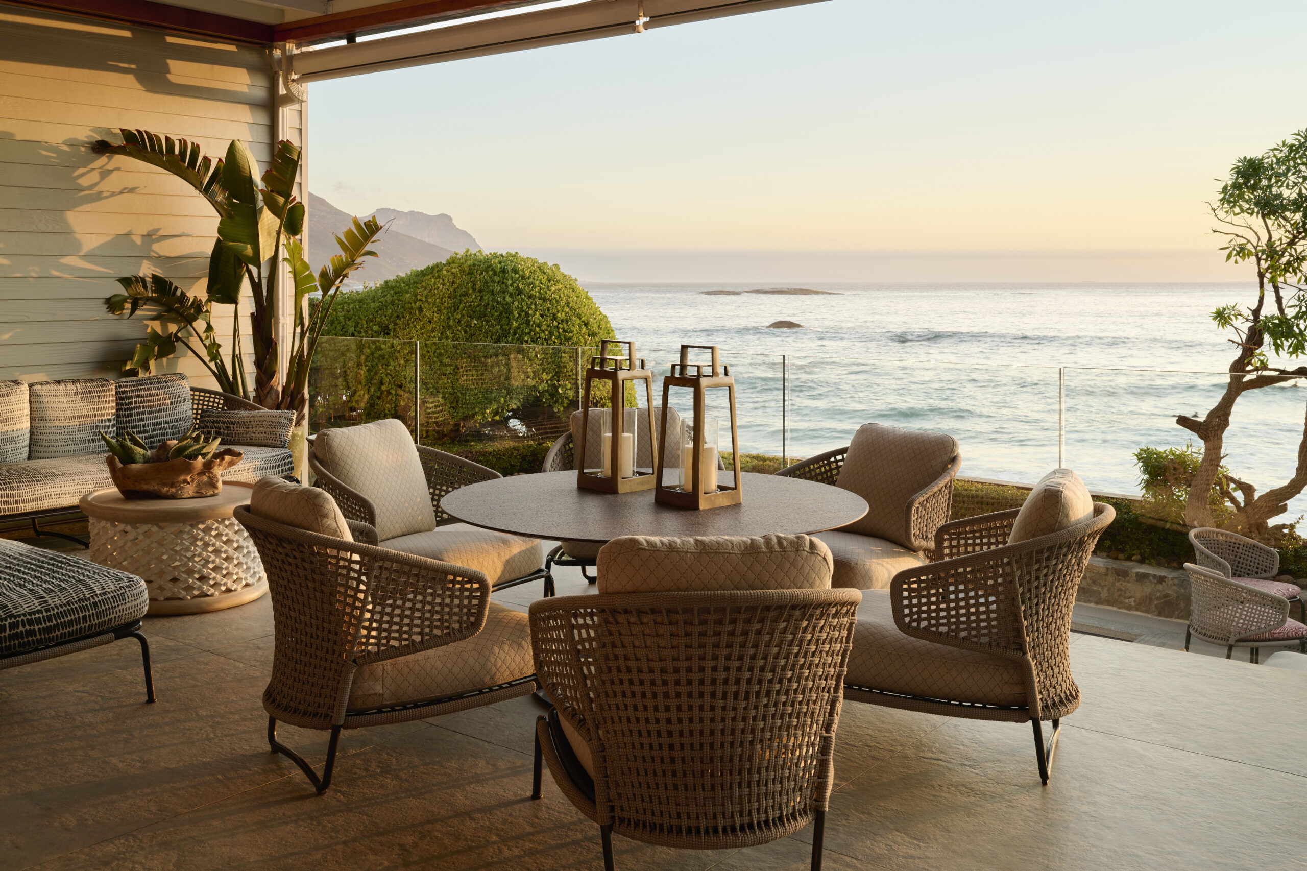 Nalu Villa, Glen Beach, Cape Town, South Africa. Client: Zambezi Crescent. Interior Designer & Stylist: Jena Gradwell. Photographer: Mark Williams.