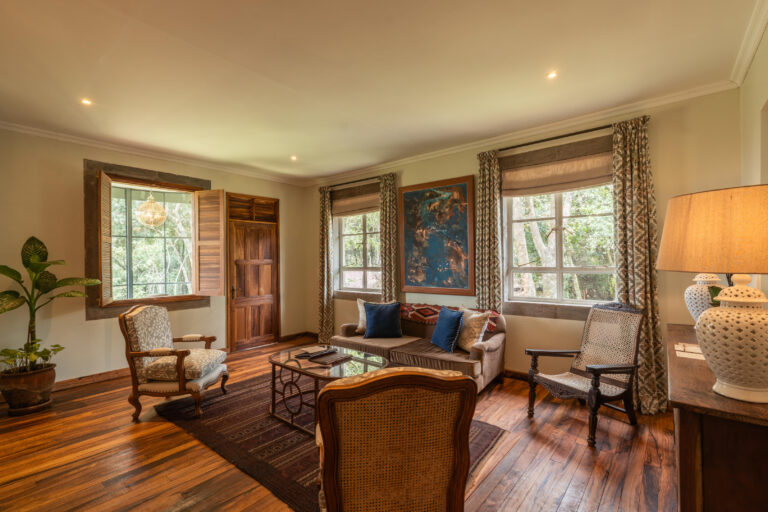 1757934465699giraffe-manor-2025--copy