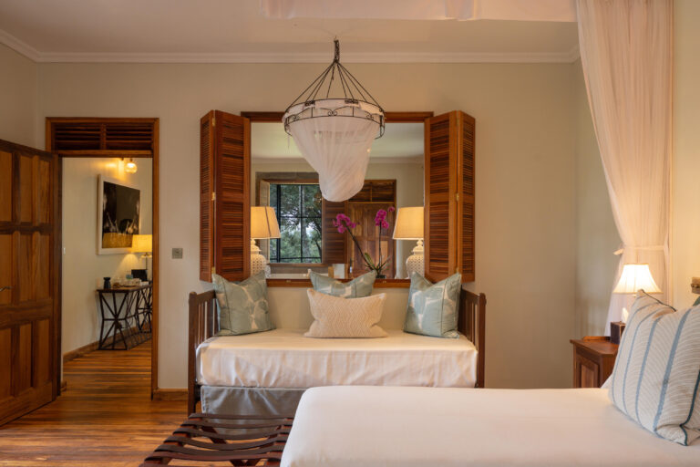 1757934465702giraffe-manor-2025-2