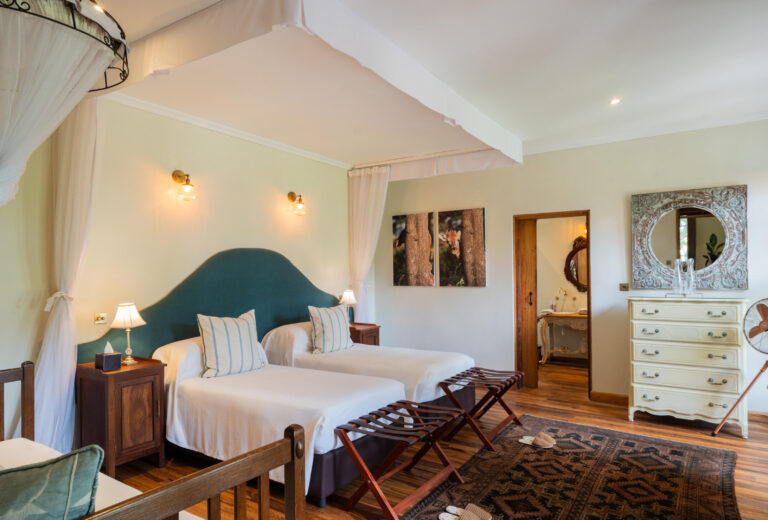 1757934465703giraffe-manor-2025-9130