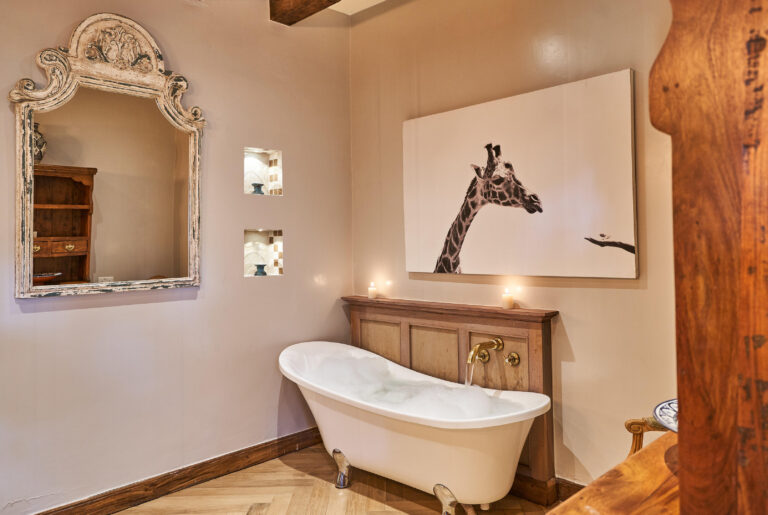 1758004589023giraffe-manor---photographed-by-brian-siambi-267