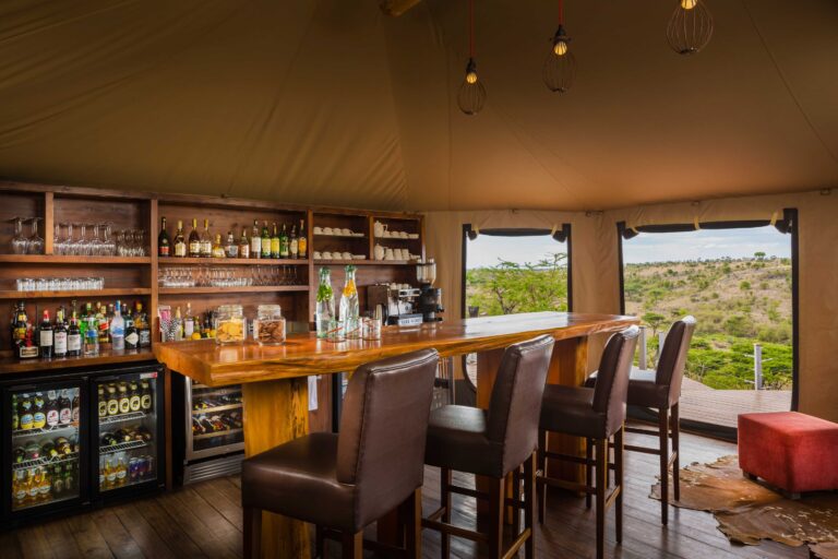 mahali-mzuri-bar-area